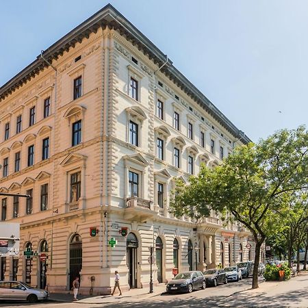 Oktogon City Apartment Budapeste Exterior foto